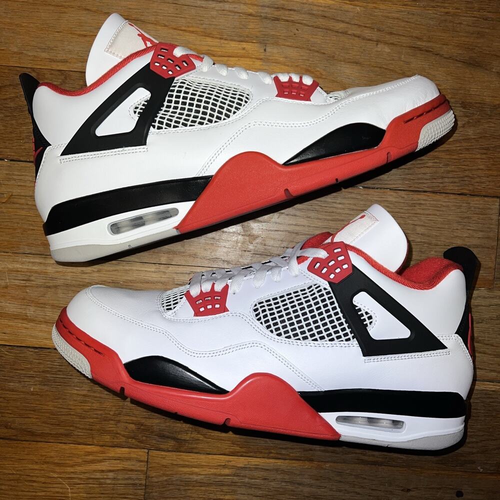 Jordan 4 Retro OG 2020 Mid Fire Red Men Size 14/Women 15.5 RARE SIZE! NEW.NWB.DS